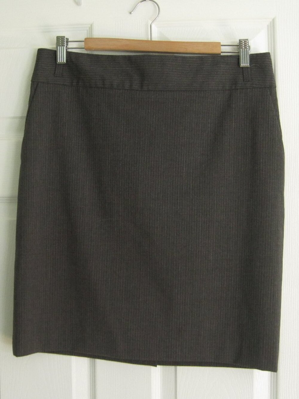 BR Grey Pinstripe Stretch Pencil Skirt Sz 10 Virgin Wool Office Formal Corpcore